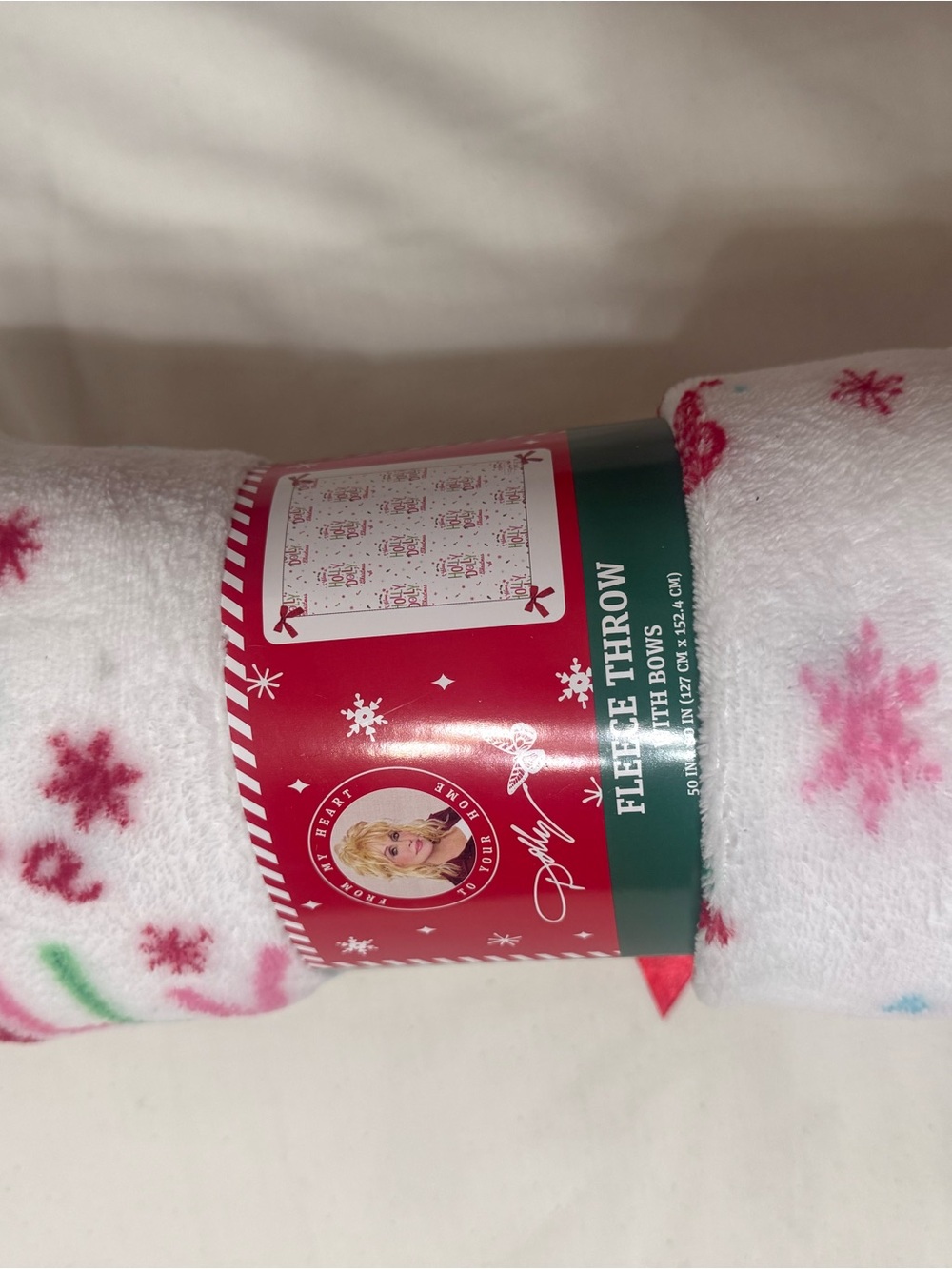Dollcake White Fleece Throw with Pink Star & Snowflake Print